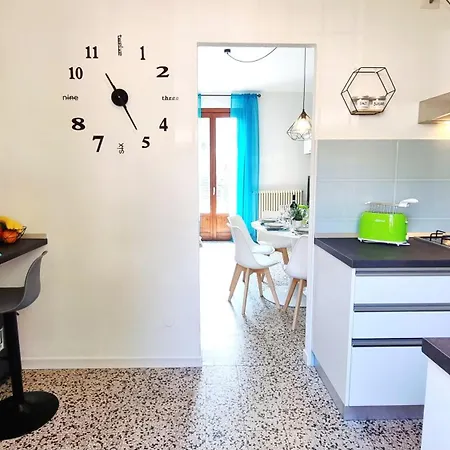 A Casa Di Nina & Turi Con Giardino E Veranda 度假居
