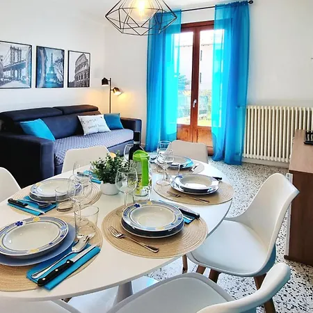 A Casa Di Nina & Turi Con Giardino E Veranda 东戈